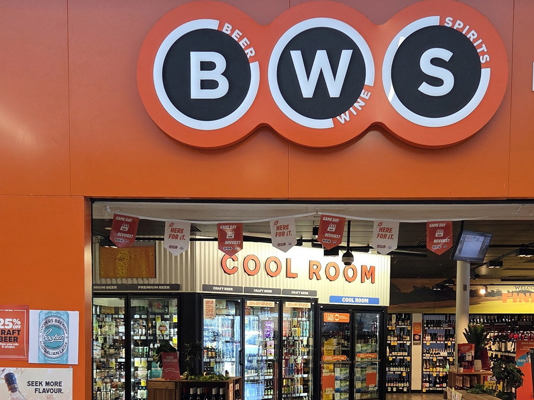 Traders Store Front